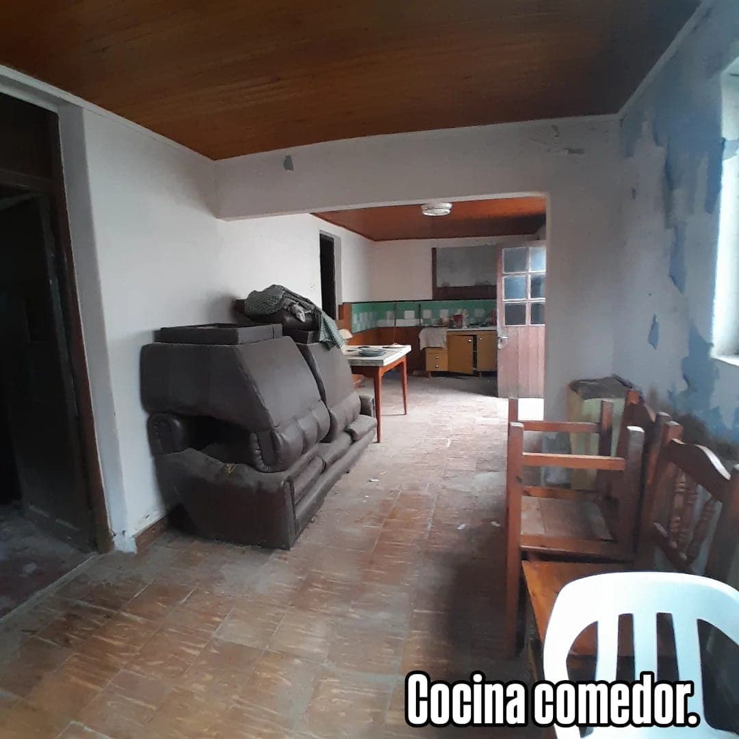 PH en Venta en Chillar: Casa + 2 locales + Galpón - 6