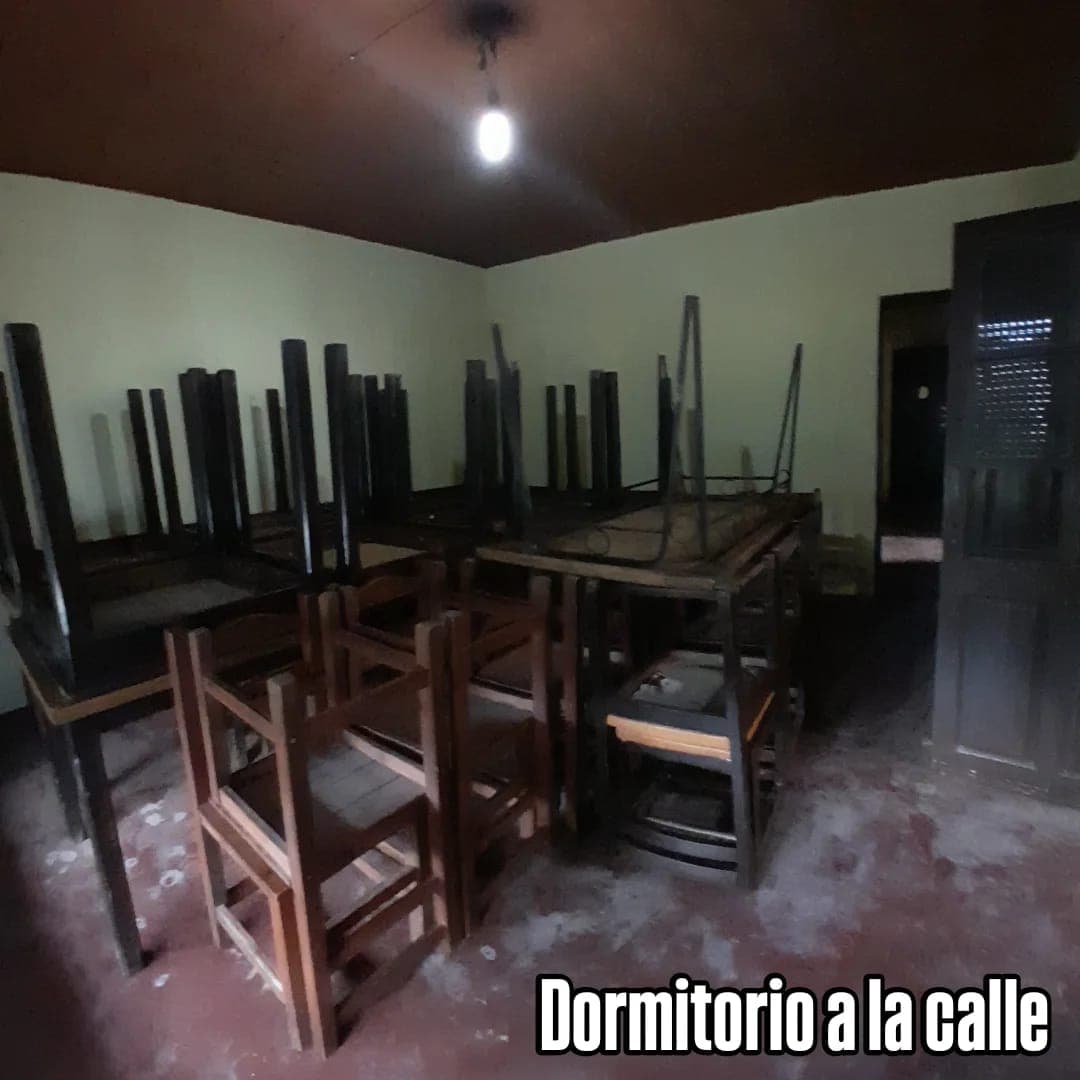 PH en Venta en Chillar: Casa + 2 locales + Galpón - 7