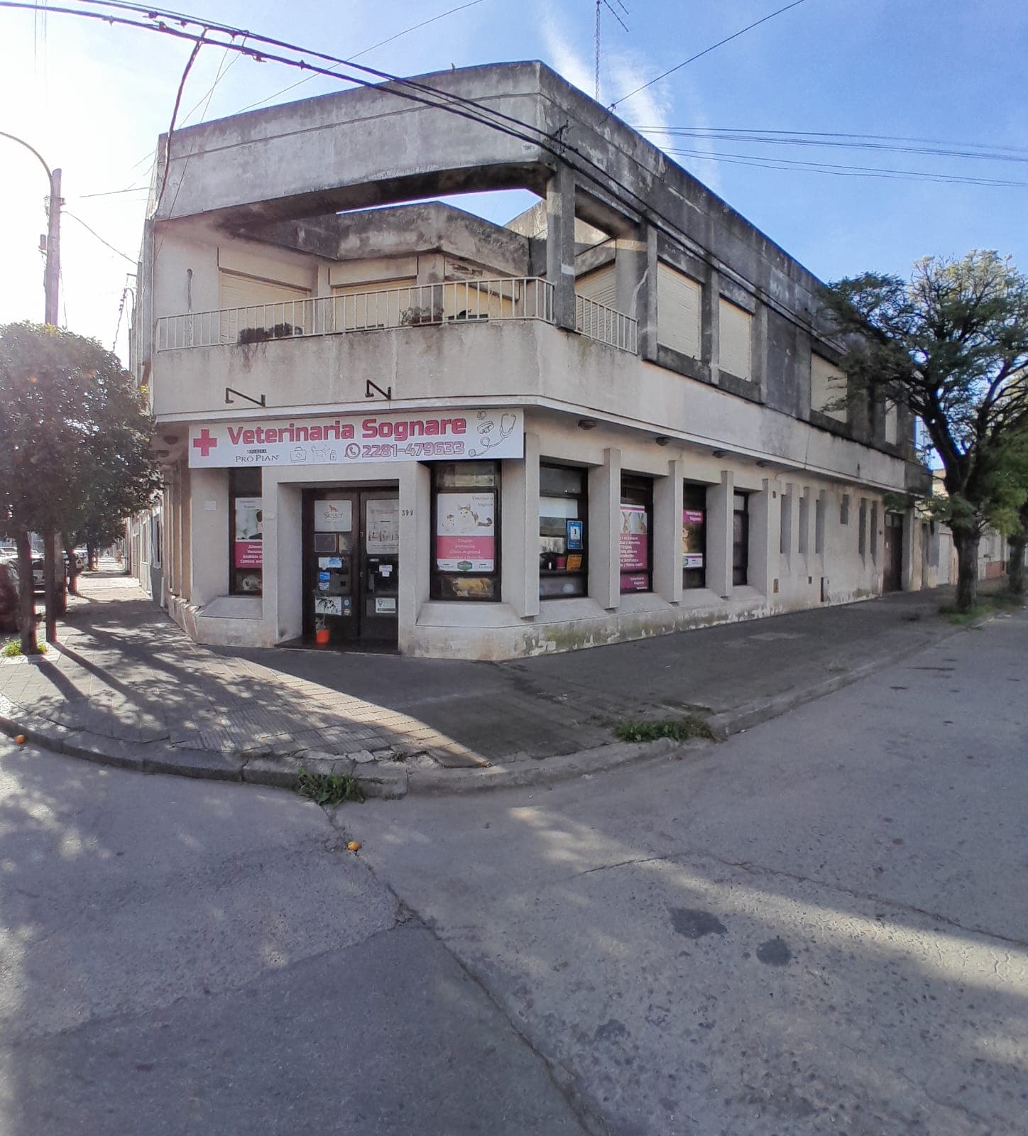 Departamento de  3 Dormitorios en Azul con Local Comercial