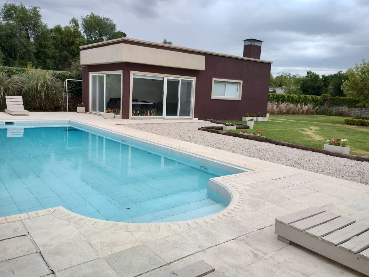 Moderna Quinta en Azul