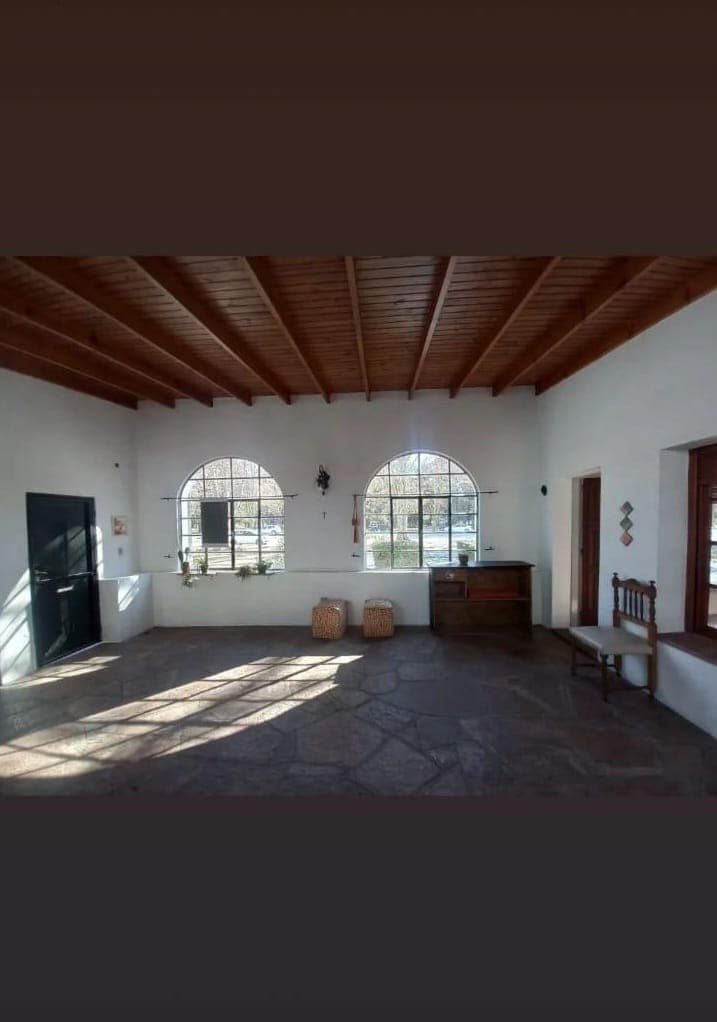 Casa con frente sobre el Parque Municipal - 2