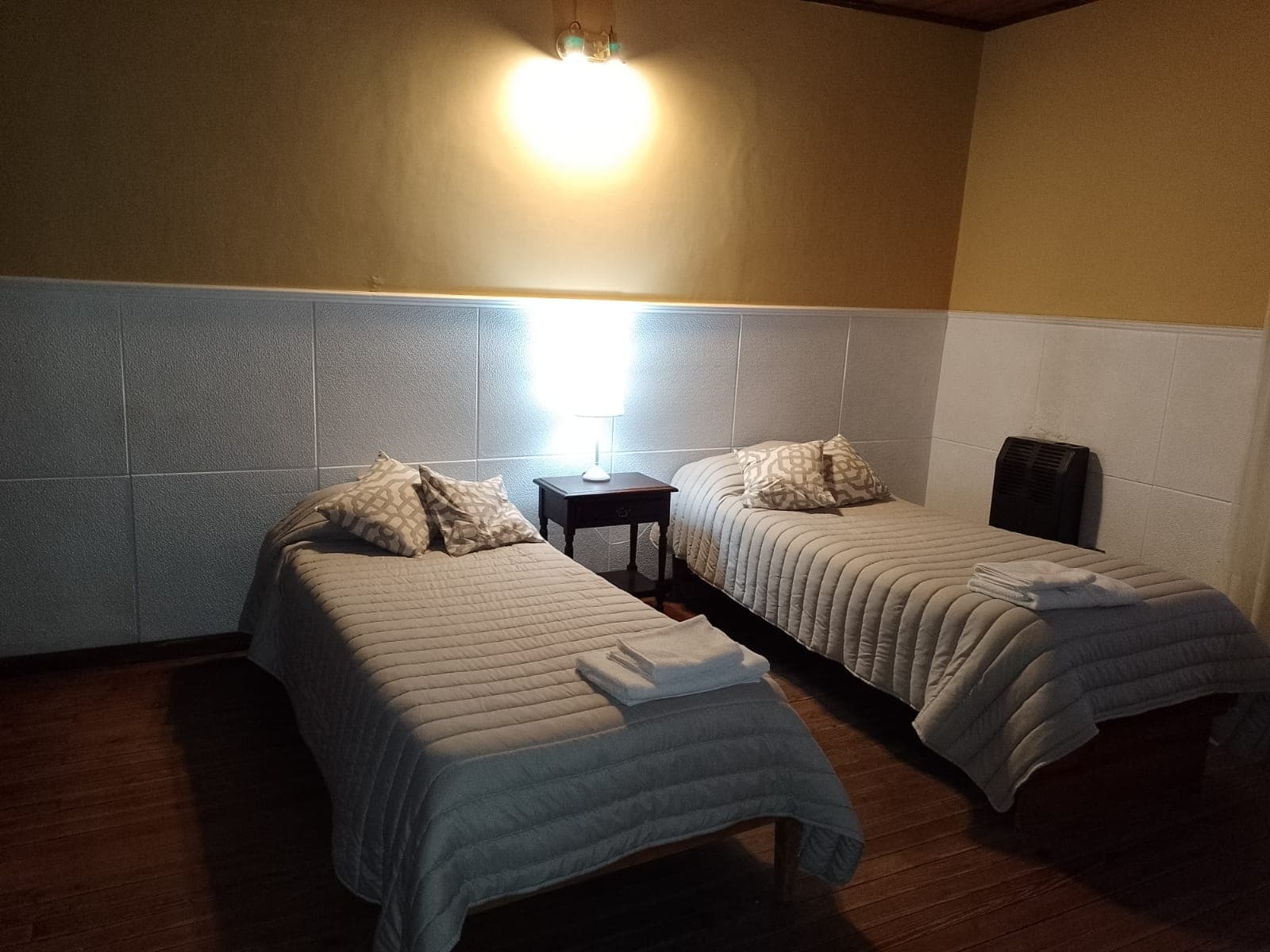 Casa con frente sobre el Parque Municipal - 10