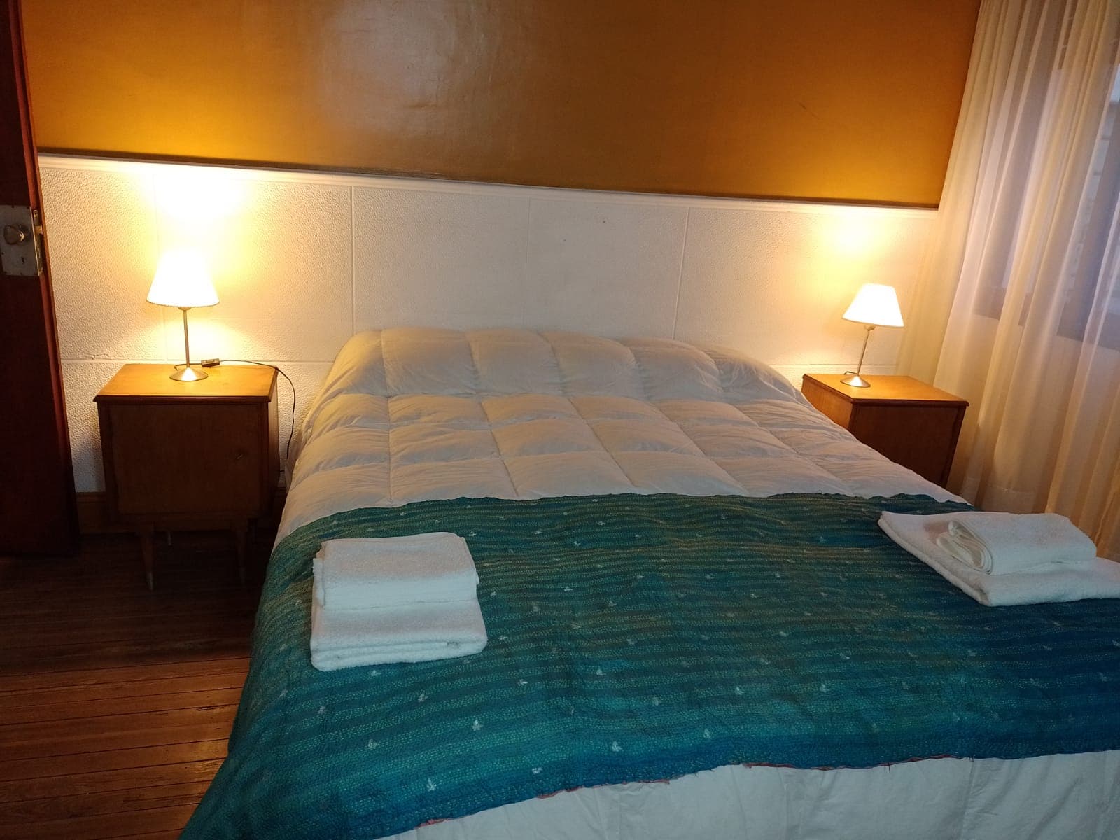 Casa con frente sobre el Parque Municipal - 11