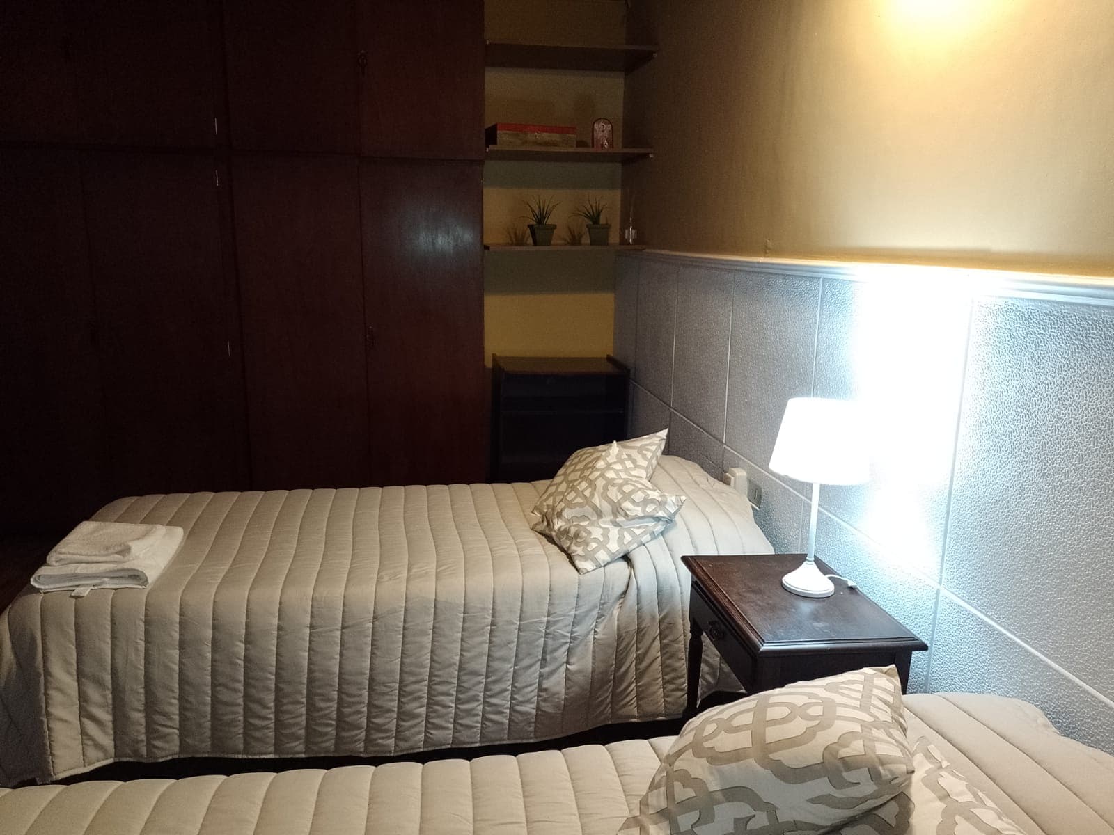 Casa con frente sobre el Parque Municipal - 15